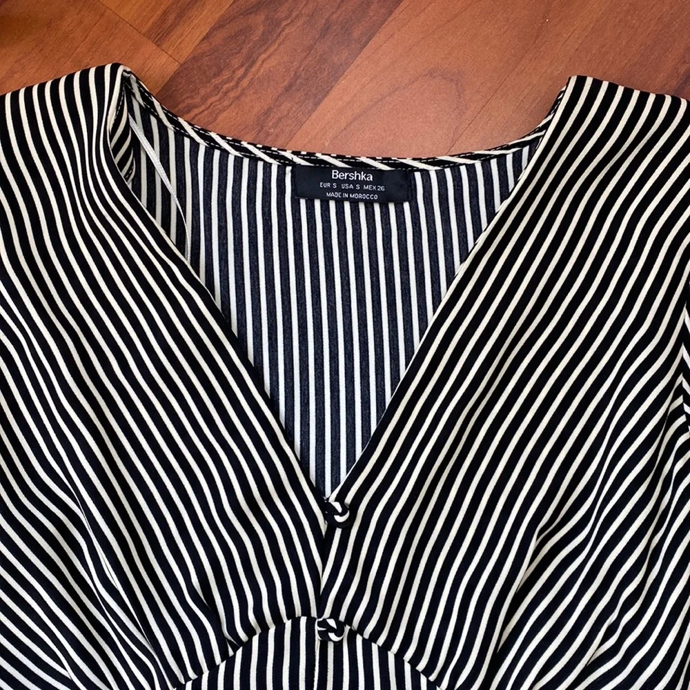 NWOT Bershka Top - Picture 2 of 7